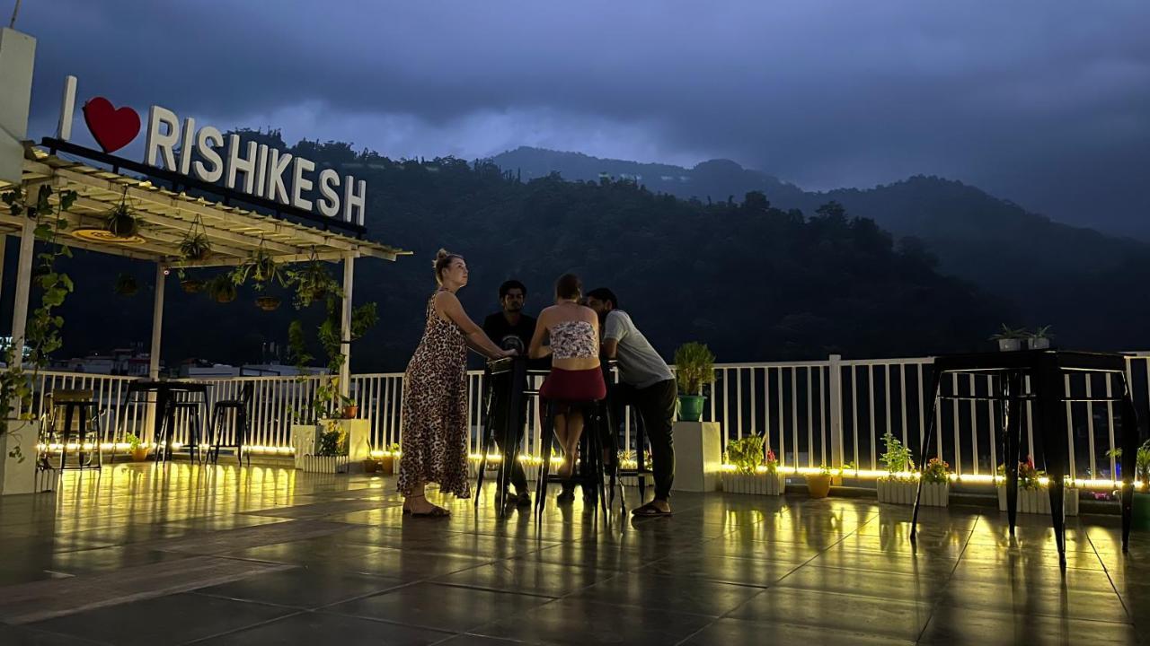 Backpacker Duniya Vandrarhem Rishīkesh Exteriör bild